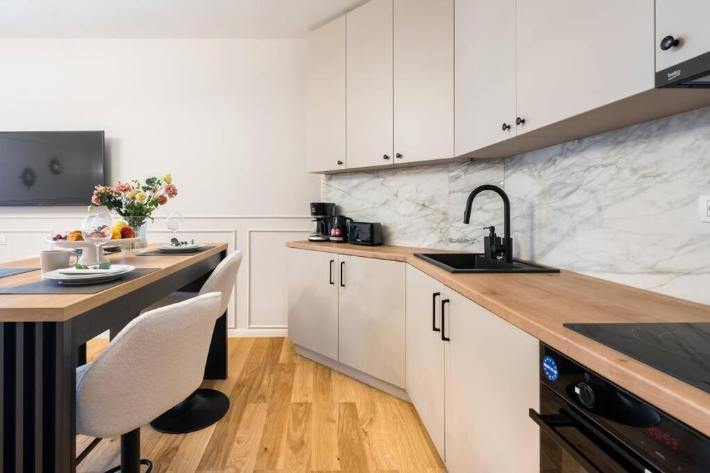 Stunning Views 3br Sunny Flat - Amazing Terrace * Bucureşti